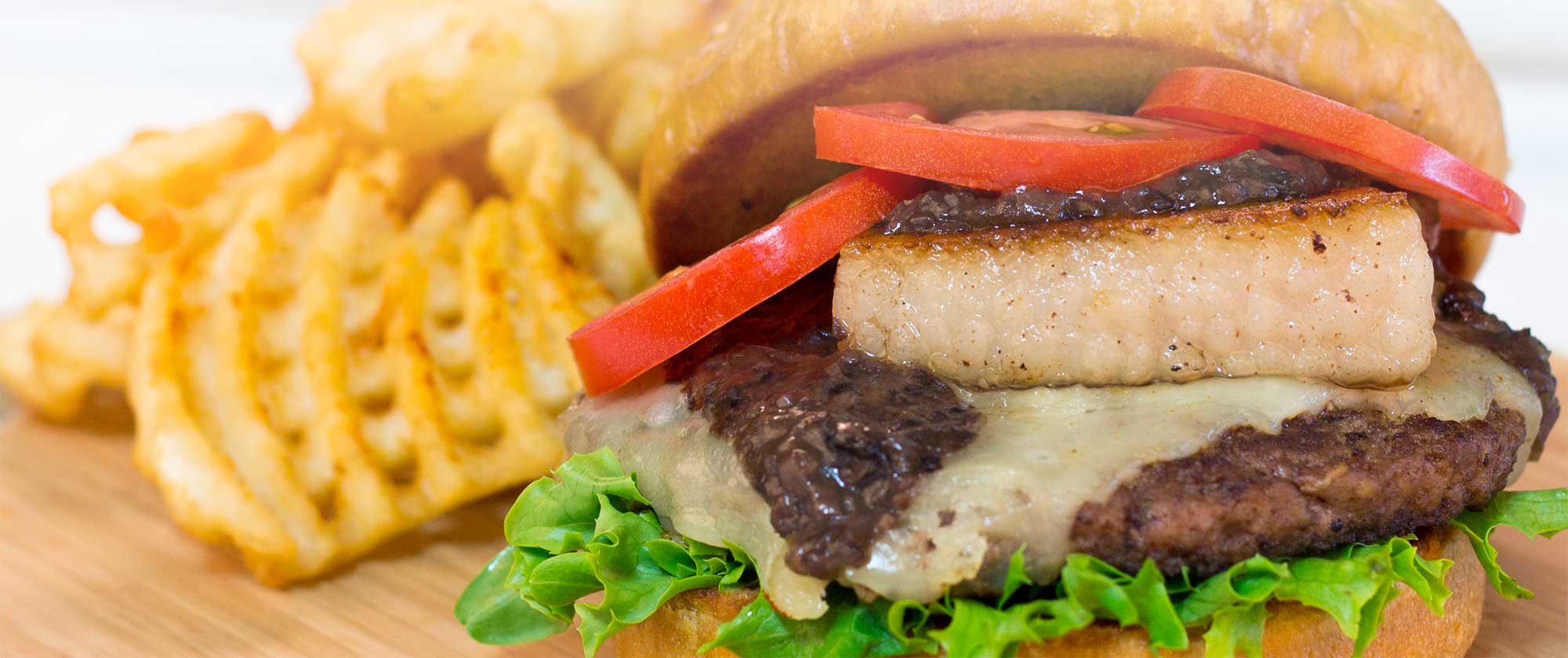 Hero - Full Width/performancefoodservice-Recipes-AllAmericanBurger-heroFull