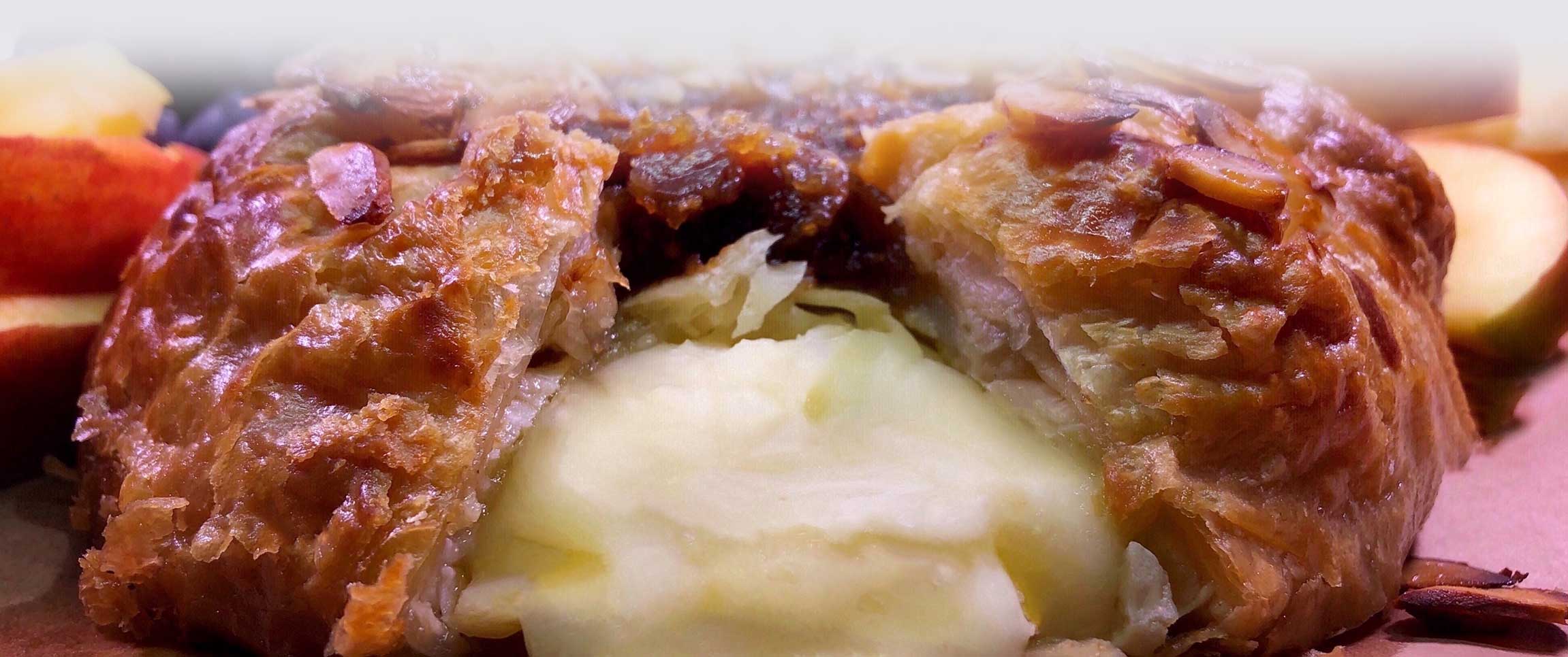 Hero - Full Width/performancefoodservice-recipes-BrieEnCroute-herofull