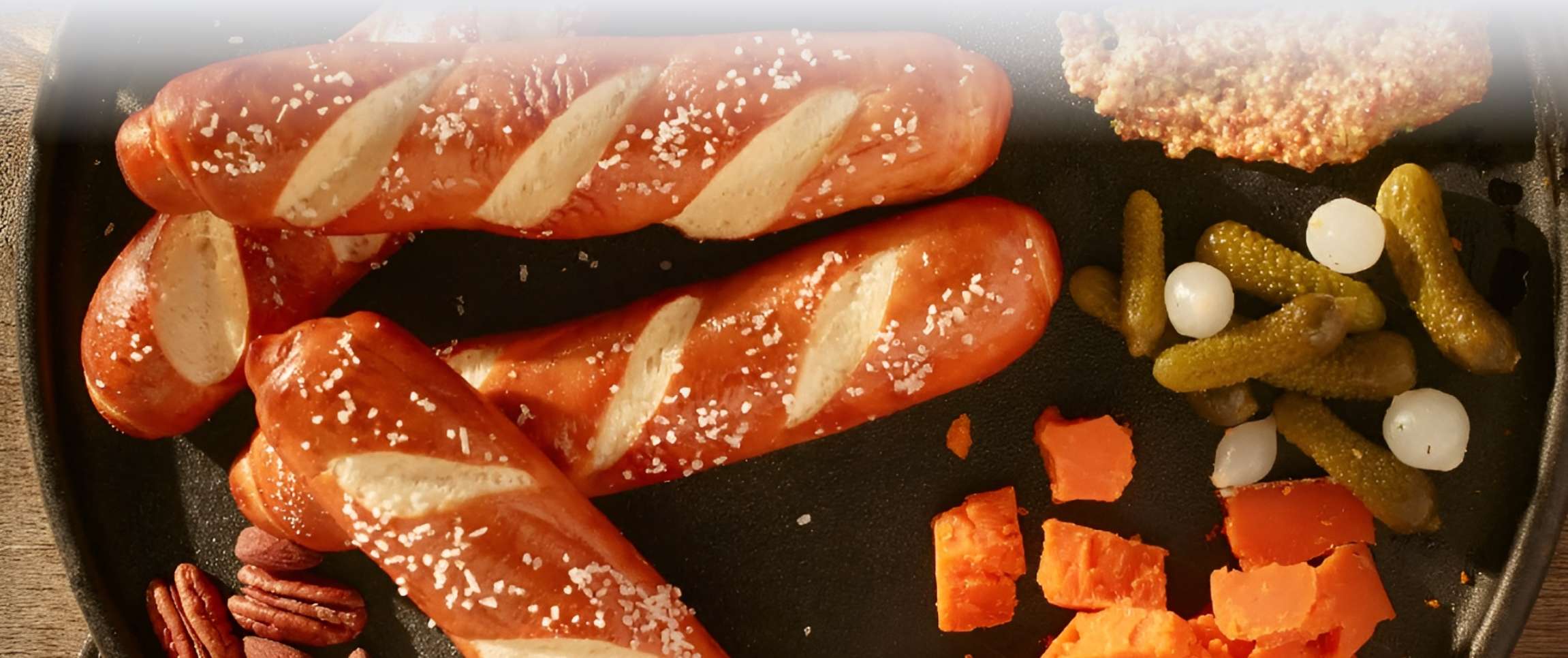 HeroFull/performancefoodservice-NewInStock-DSD_Bavarian_Pretzel_Breads-heroFull