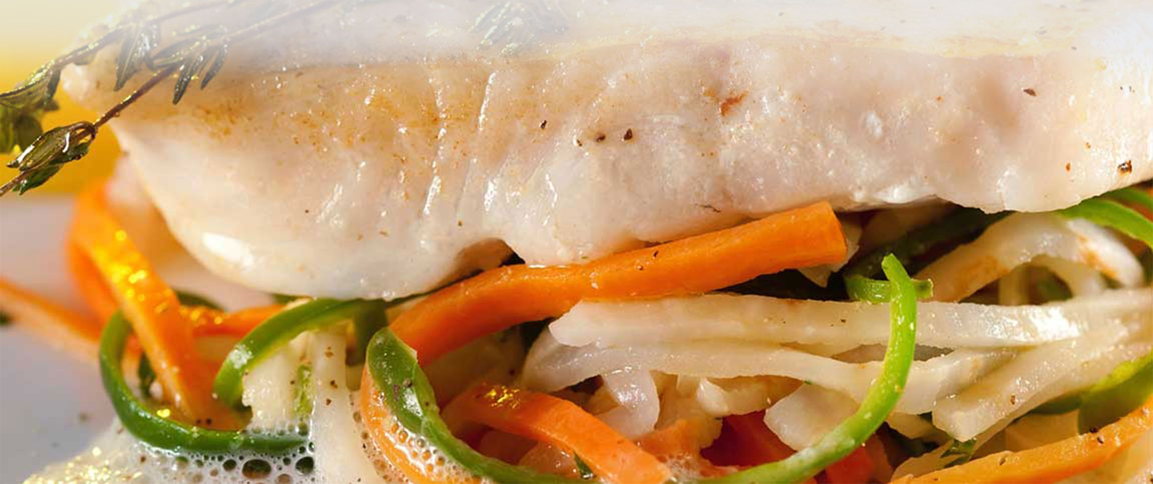 Hero - Full Width/performancefoodservice-recipe-Crispy-SkinnedWalleye-HeroFull