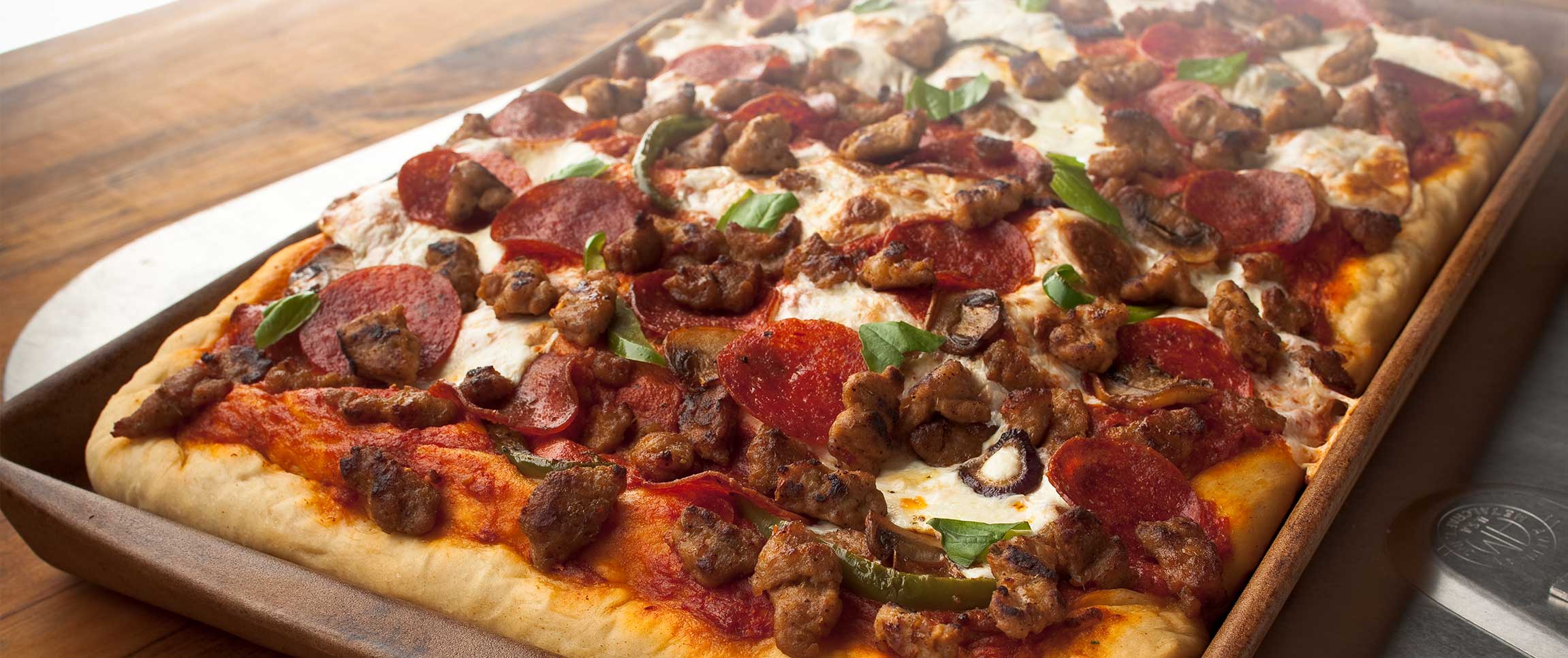Hero - Full Width/performancefoodservice-Recipes-SicilianPizza-heroFull