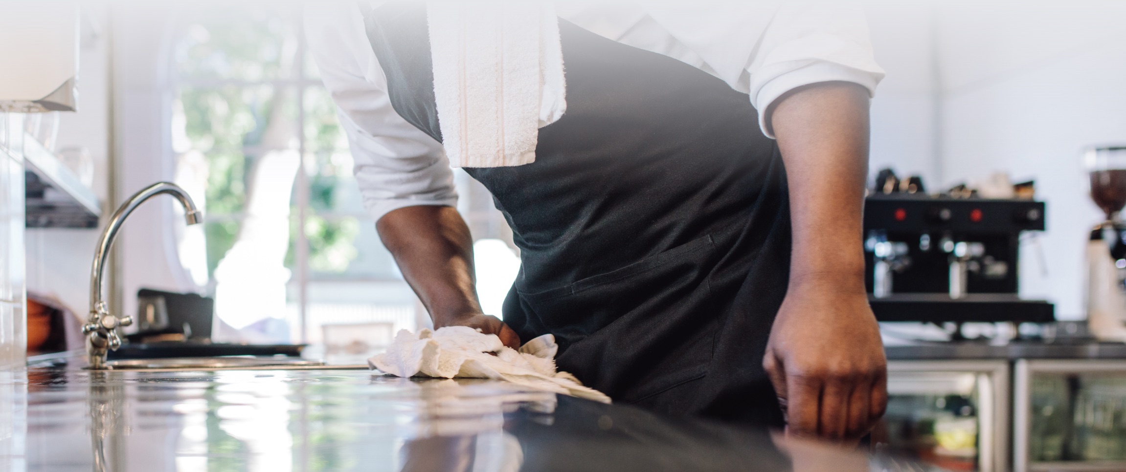 Articles/Performancefoodservice-GetInspired-TipstoManageLaborCost-heroFull