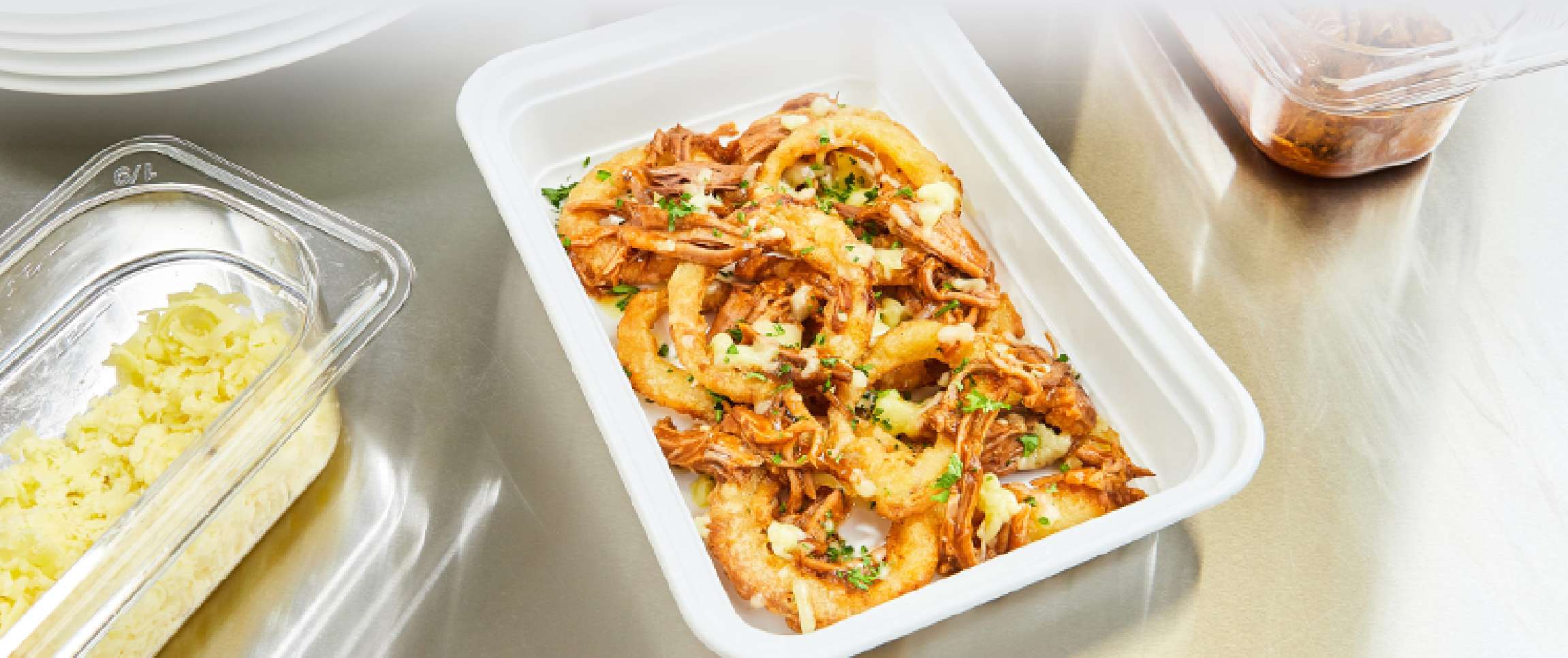 Hero - Full Width/performancefoodservice-Recipes-Fire_Cracker_Onion_Rings-heroFull