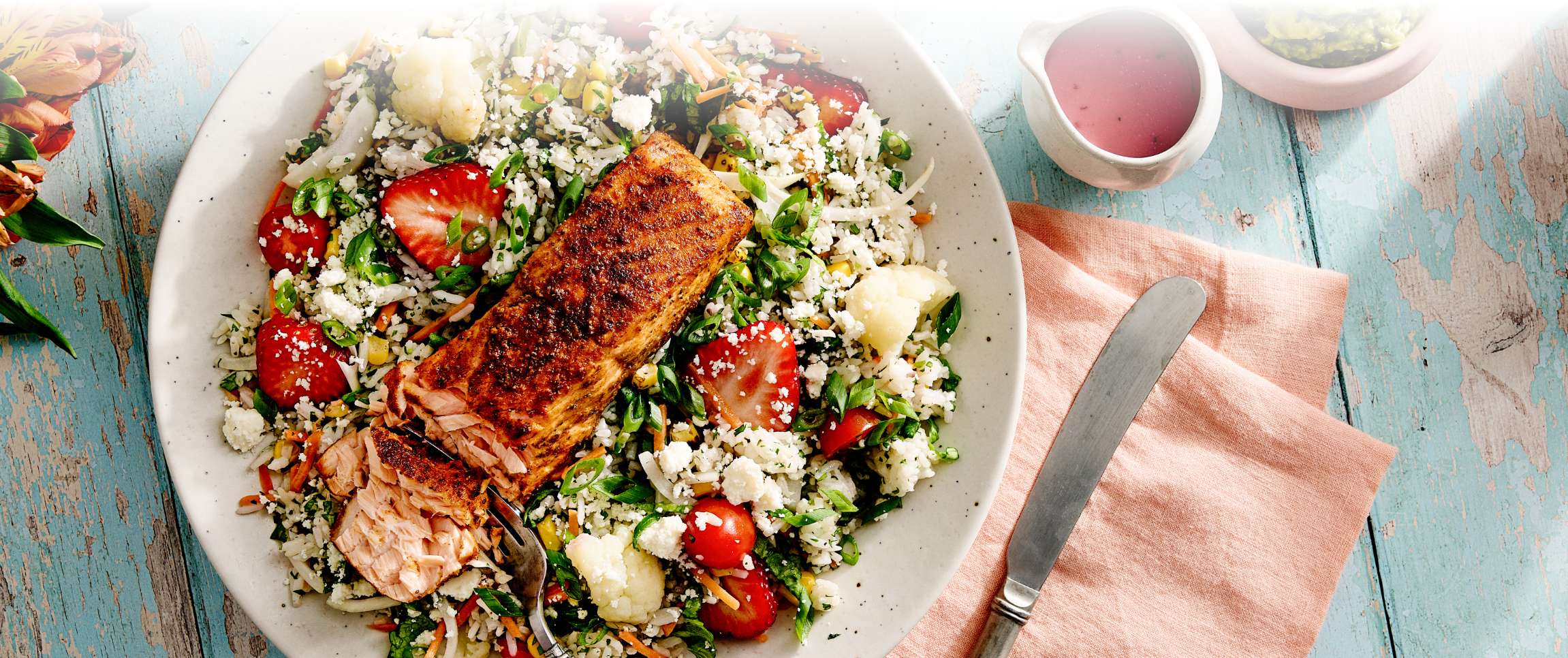 Hero - Full Width/Performancefoodservice-DISHRecipes-BayWinds_Blackened_Salmon_Power_Bowl-herofull
