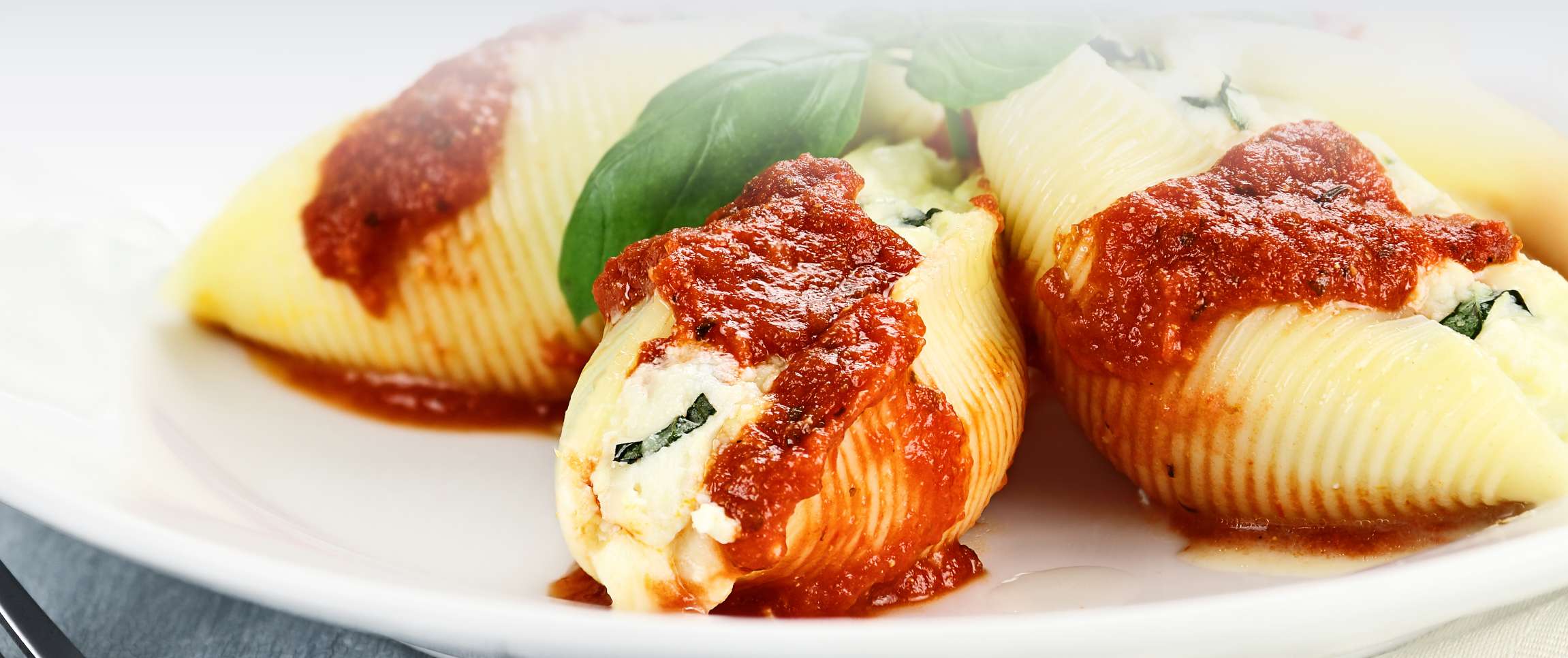 HeroFull/performancefoodservice-NewInStock-Roma-Stuffed_Shells-heroFull