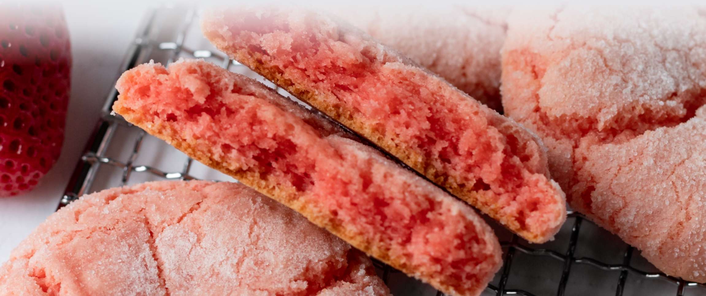 Hero - Full Width/Performancefoodservice-Recipes-Strawberry_Milk_Cookies-herofull