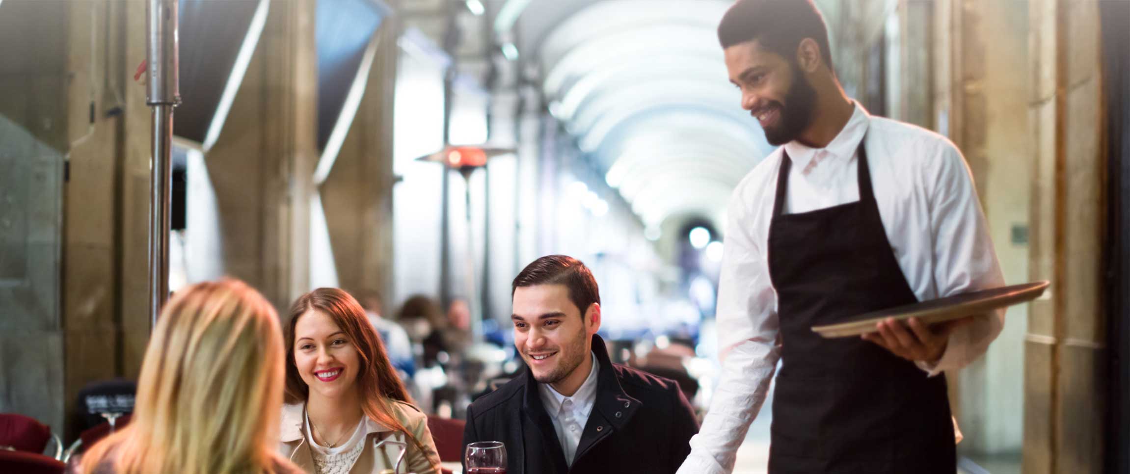 Articles/performancefoodservice-GetInspired-TipsForSeasonalStaff-heroFull