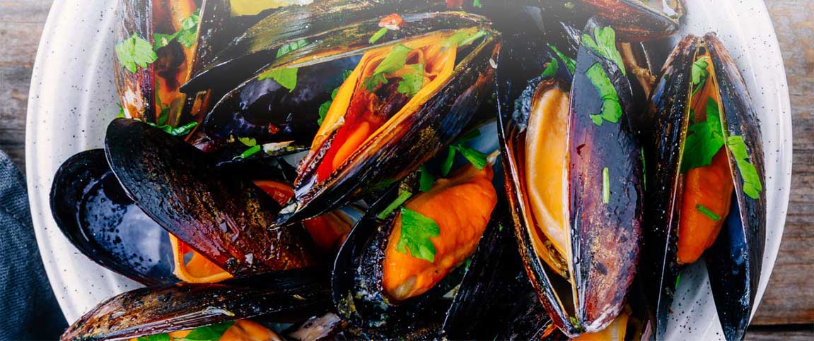 Hero - Full Width/performancefoodservice-Recipes-ISLAND_MUSSELS-heroFull