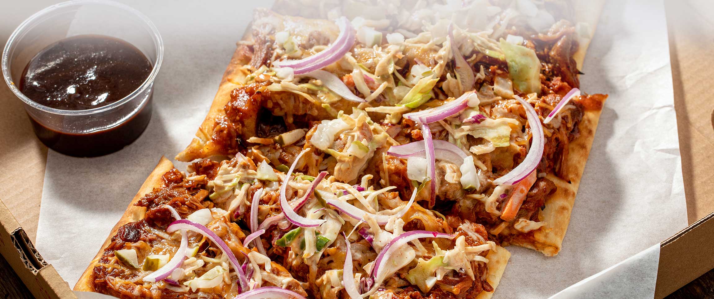 Hero - Full Width/performancefoodservice-recipe-PulledPorkFlatbread-HeroFull