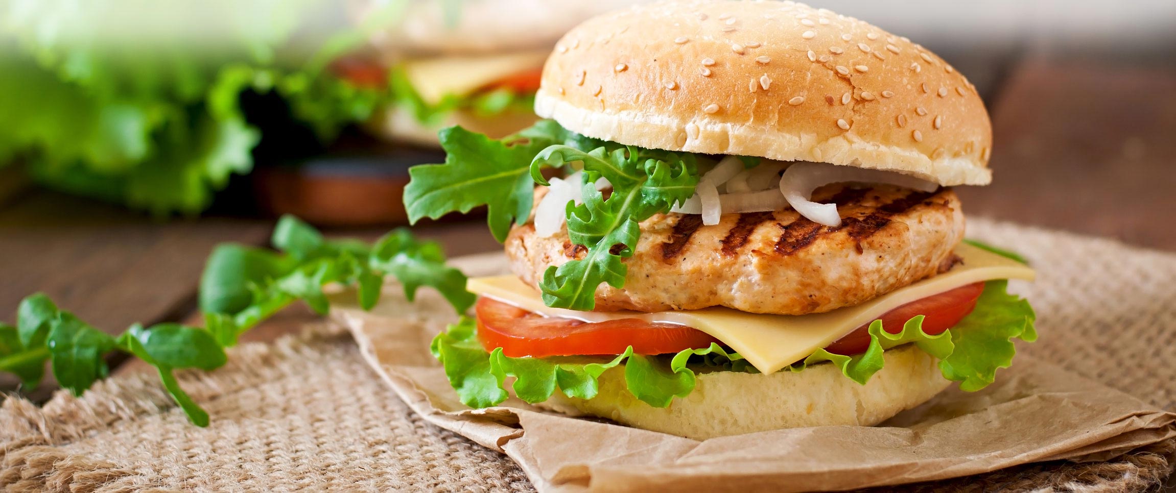 Articles/performancefoodservice-GetInspired-turkey-chicken-burgers-heroFull
