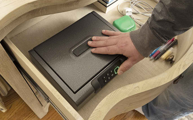 large card/reduce_gun_violence0126