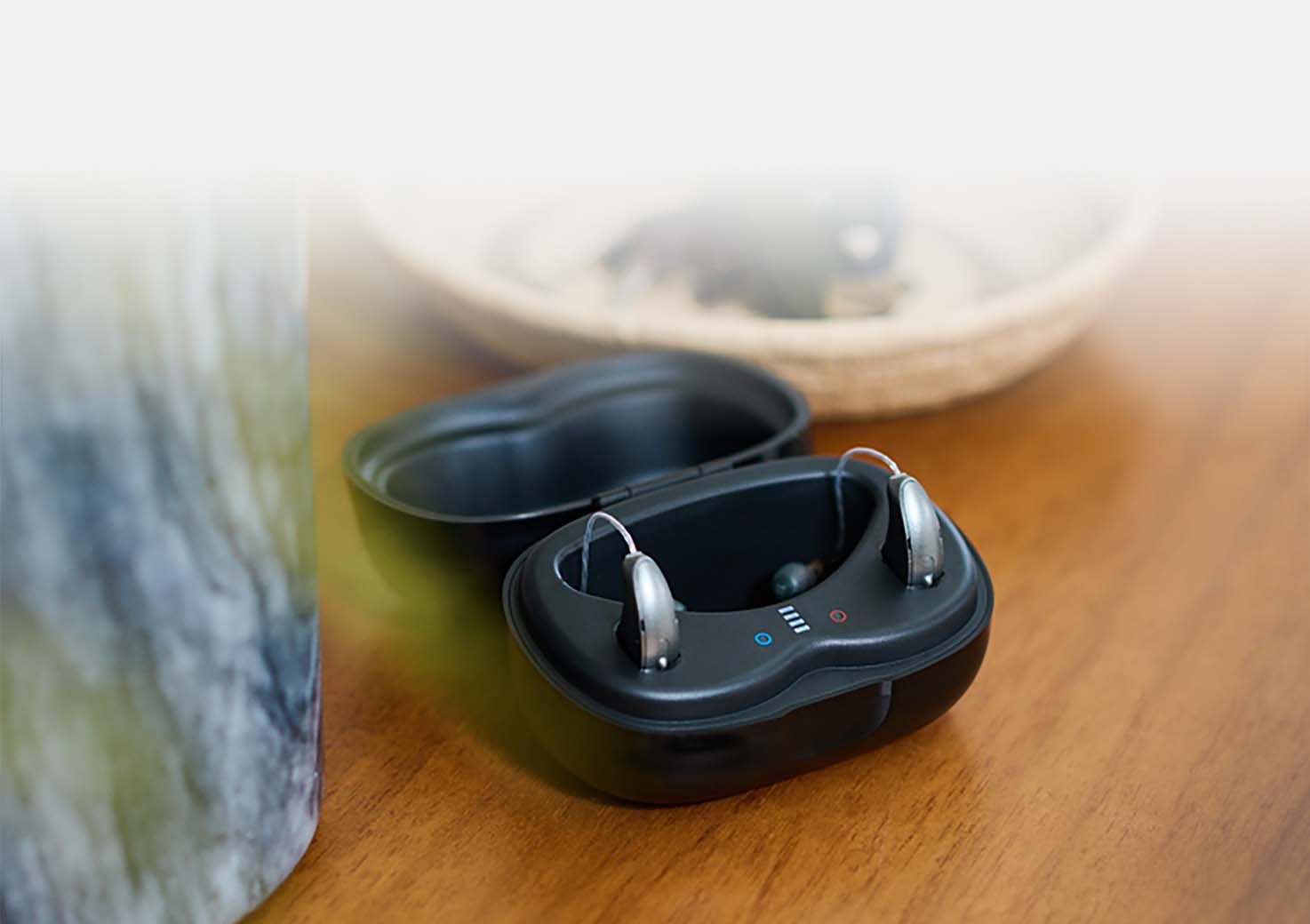 hero/banner_charging solutions_750x1250_Mobile_WBST2811